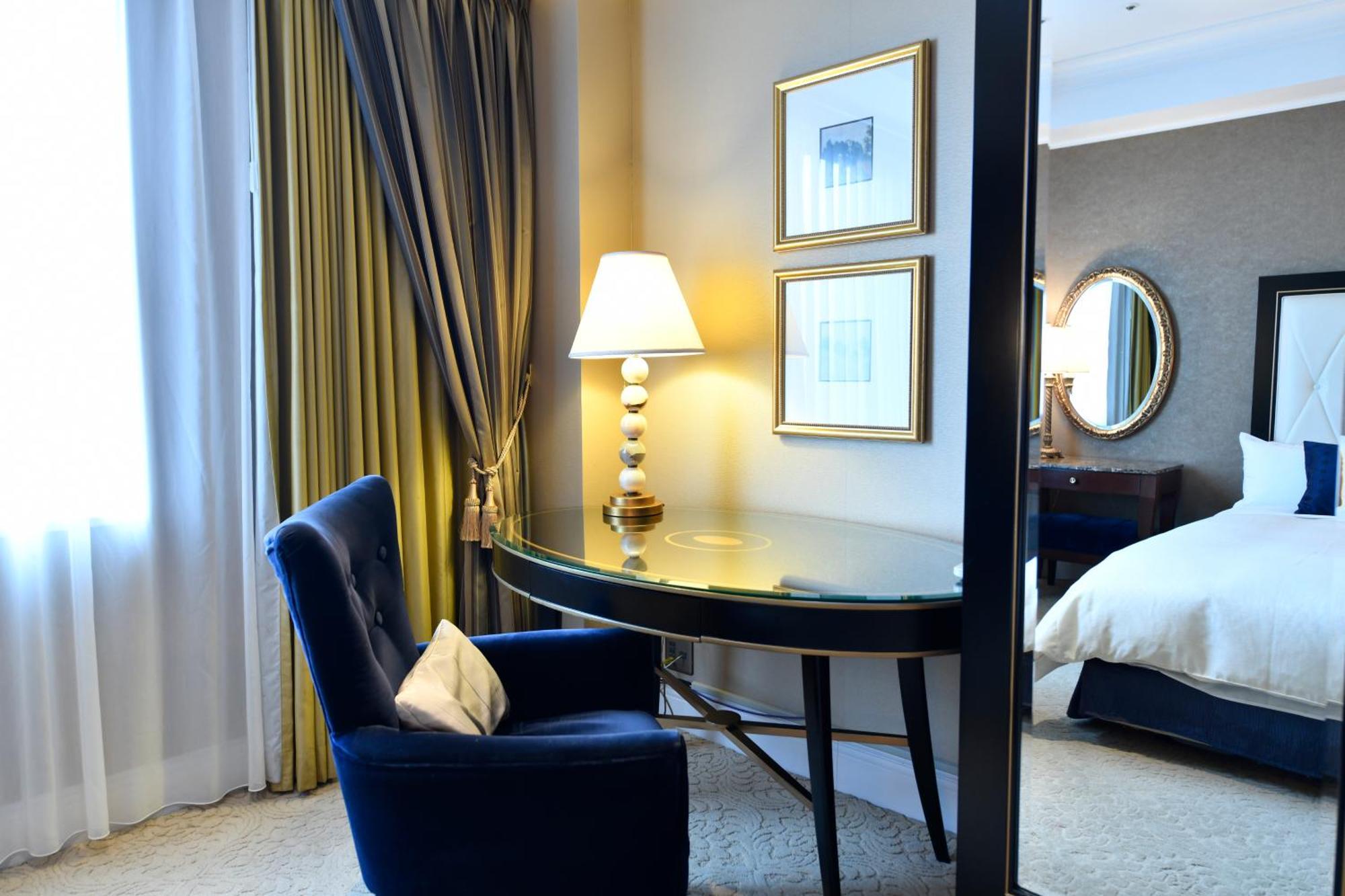Hotel New Grand Yokohama  Eksteriør billede A room at the hotel