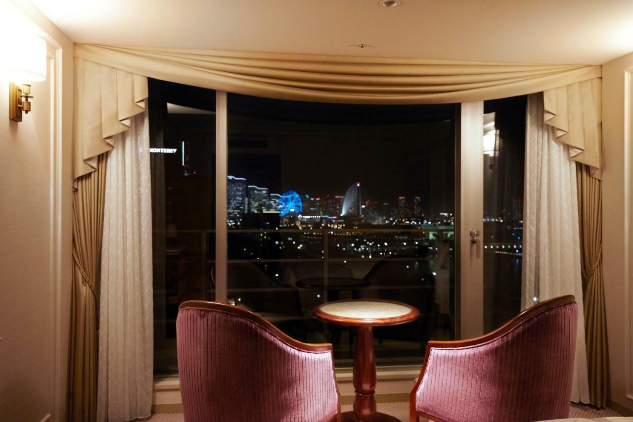 Hotel New Grand Yokohama  Eksteriør billede View from a suite at the hotel